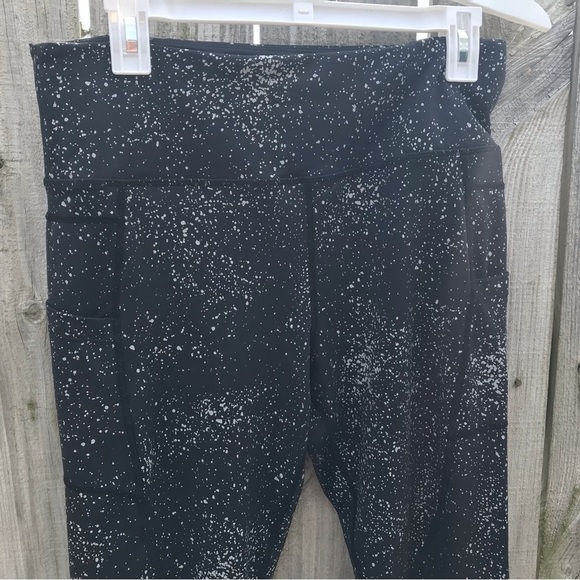 Zyia Galaxy Reflections Leggings - Picture 6 of 9